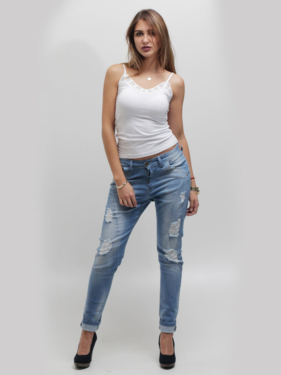 Zwolle Mom Fit Jeans – Premium Distressed Denim