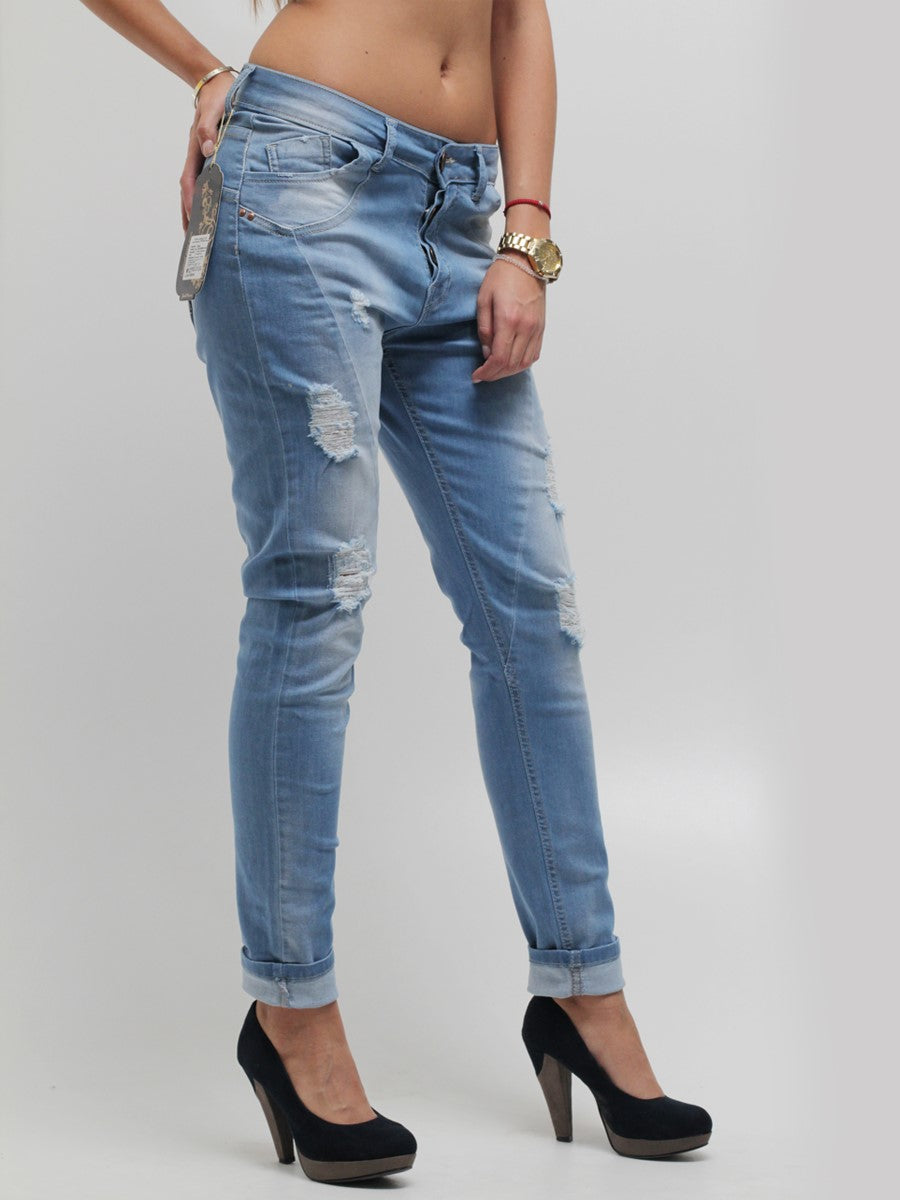 Zwolle Mom Fit Jeans – Premium Distressed Denim